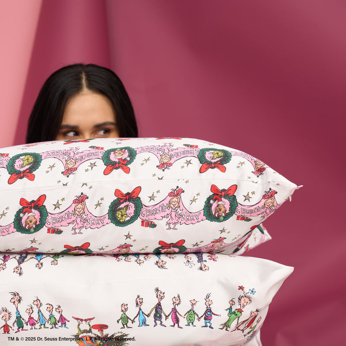 The Grinch x Kitsch Satin Pillowcase in Cindy Lou Who