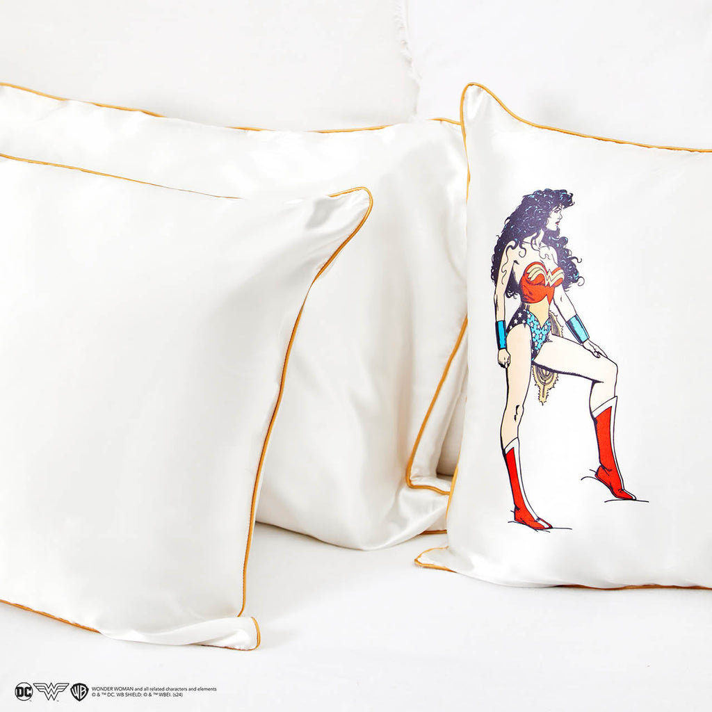 Kitsch x Wonder Woman Satin Pillowcase in Believe in Wonder
