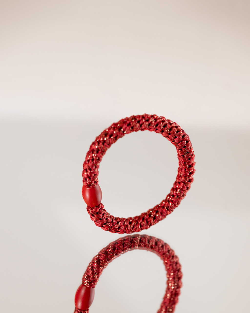 HOLIDAY RED