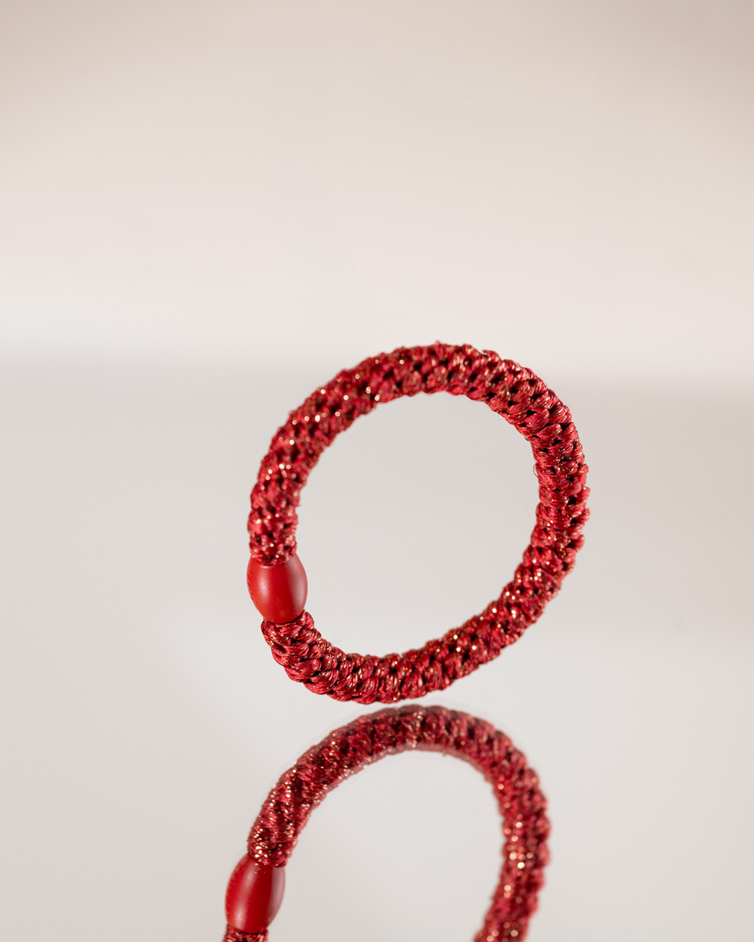 HOLIDAY RED