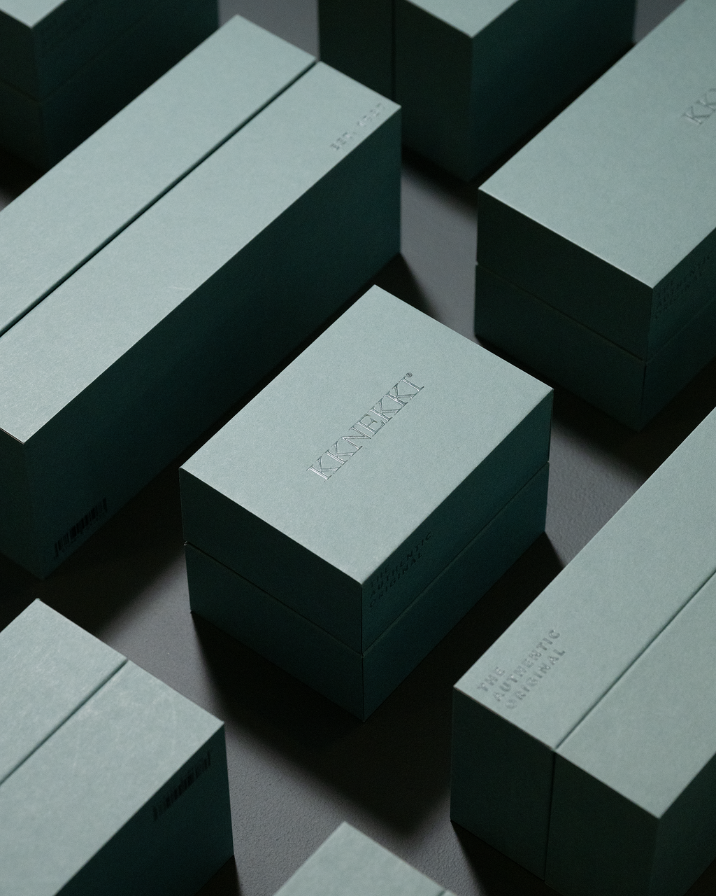 GIFTBOX • HOLDS 20 KKNEKKI
